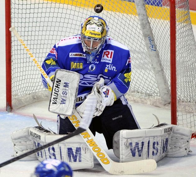 Zlínský brankář Luboš Horčička dostal v druhém semifinálovém duelu play off extraligy proti Třinci přednost před Tomášem Štůralou.