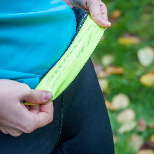 Běžecké legíny Mizuno BG3000 Long Tight - propracovaný široký pas přispívá ke komfortu.