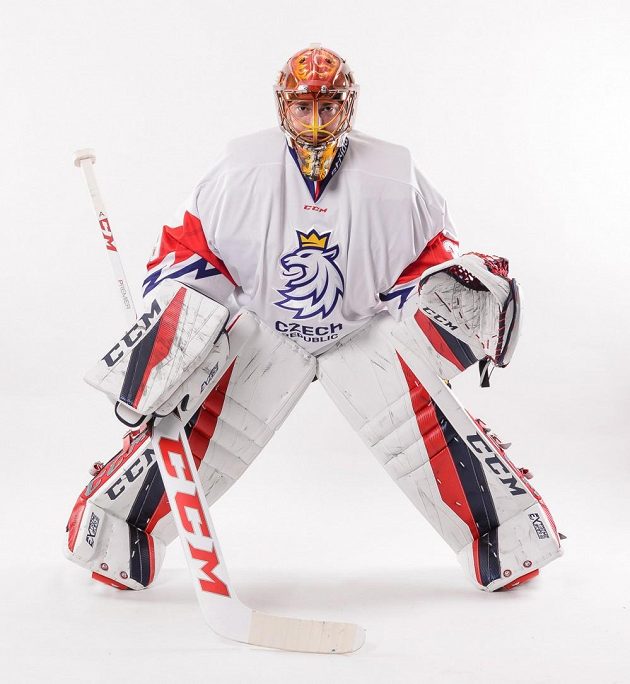 Český hokejový brankář David Rittich v novém reprezentačním dresu.