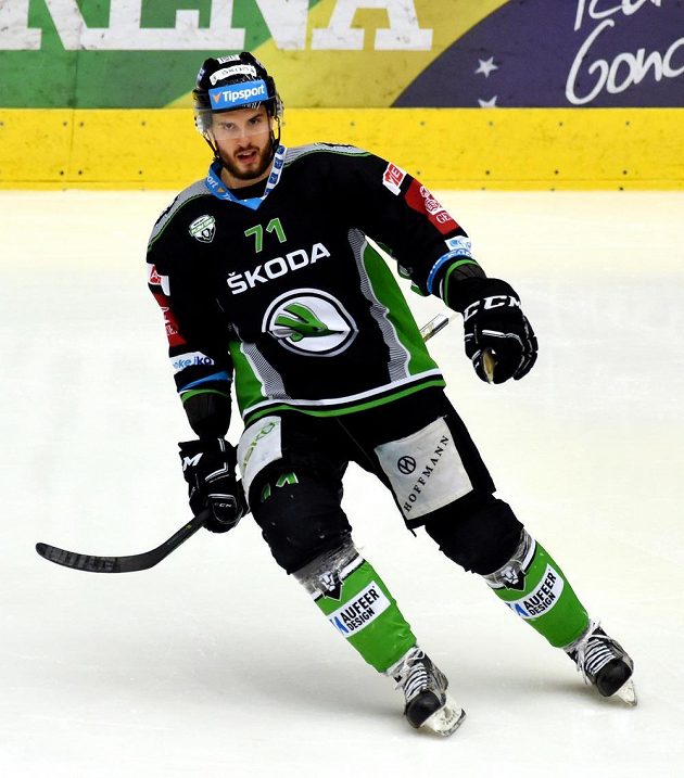 Mladoboleslavský střelec Tomáš Hyka se v úvodním utkání předkola play off na ledě Chomutova blýskl hattrickem.