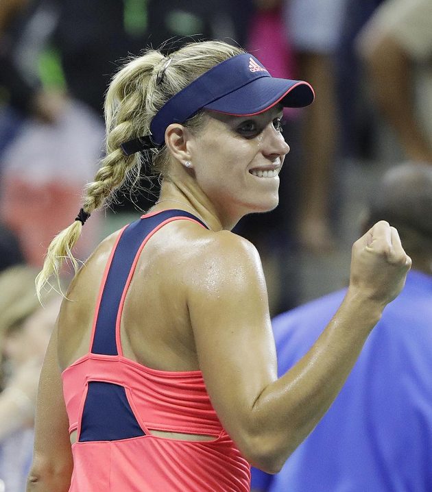 Německá tenistka Angelique Kerberová se raduje z vítězství nad Petrou Kvitovou v osmifinále US Open.