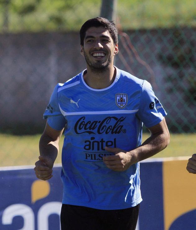Uruguajský útočník Luis Suarez na tréninku národního týmu před brazilským MS.