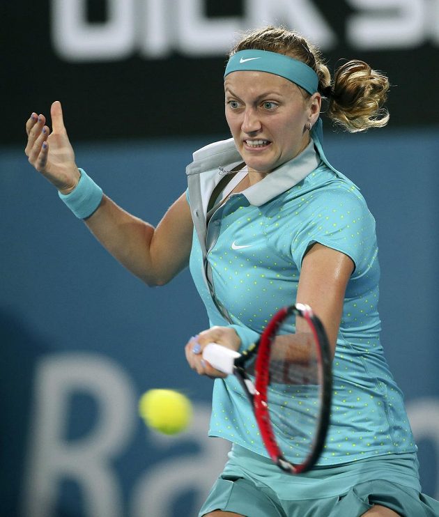 Úsilí Petry Kvitové ve finálové bitvě s krajankou Karolínou Plíškovou v Sydney.
