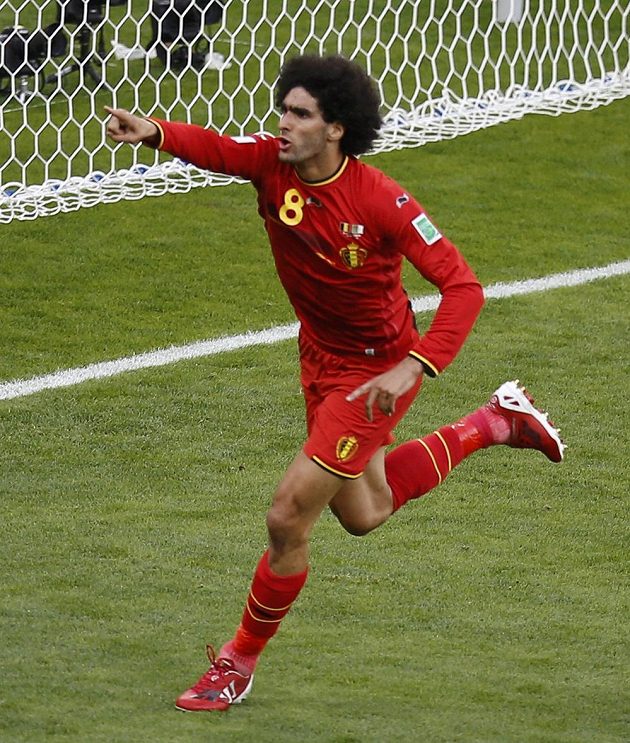 Střídající Marouane Fellaini zajistil Belgii vyrovnávací gól na 1:1 proti Alžírsku.