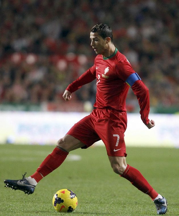 Portugalský fotbalista Cristiano Ronaldo v barážovém utkání o postup na MS proti Švédsku.