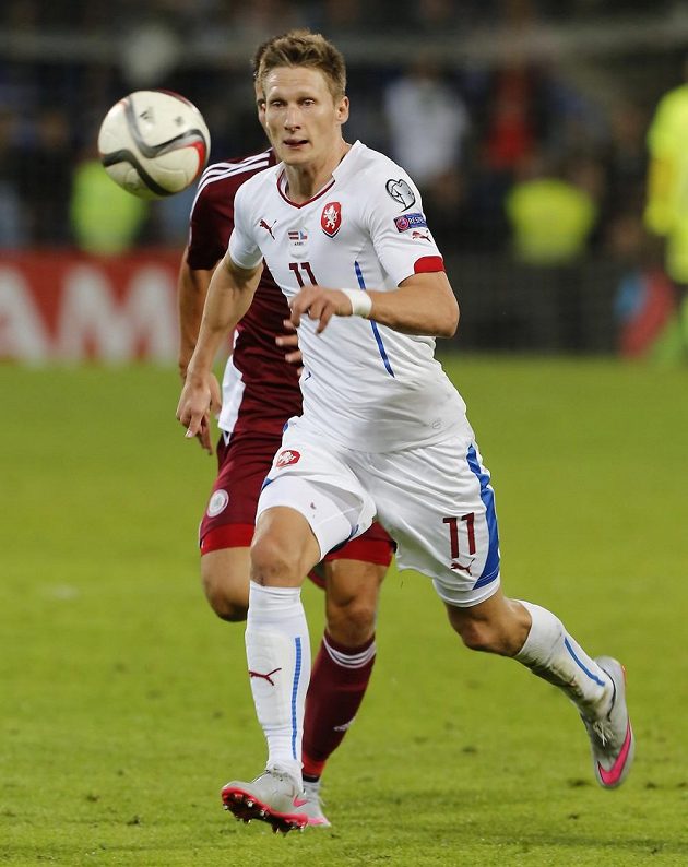 Milan Škoda v kvalifikačním utkání v Lotyšsku.