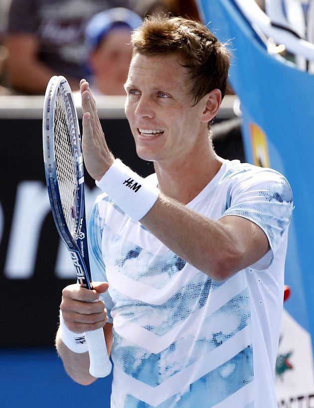 Český tenista Tomáš Berdych slaví vítězství nad Kolumbijcem Alejandrem Fallou.