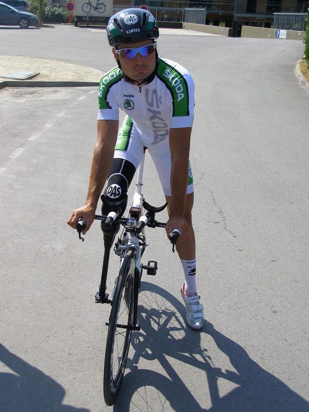 Jiří Ježek před úterním tréninkem nedaleko startu středeční časovky Tour de France.