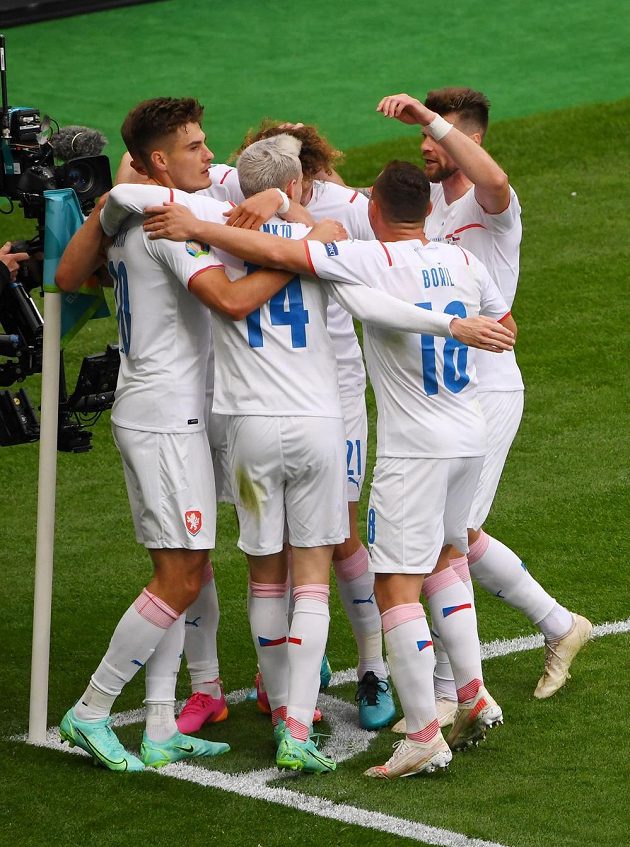 Patrik Schick (first from left) celebrates with teammates.