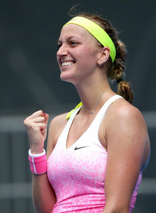 Vítězné gesto Petry Kvitové, česká tenistka je na Australian Open ve třetím kole.