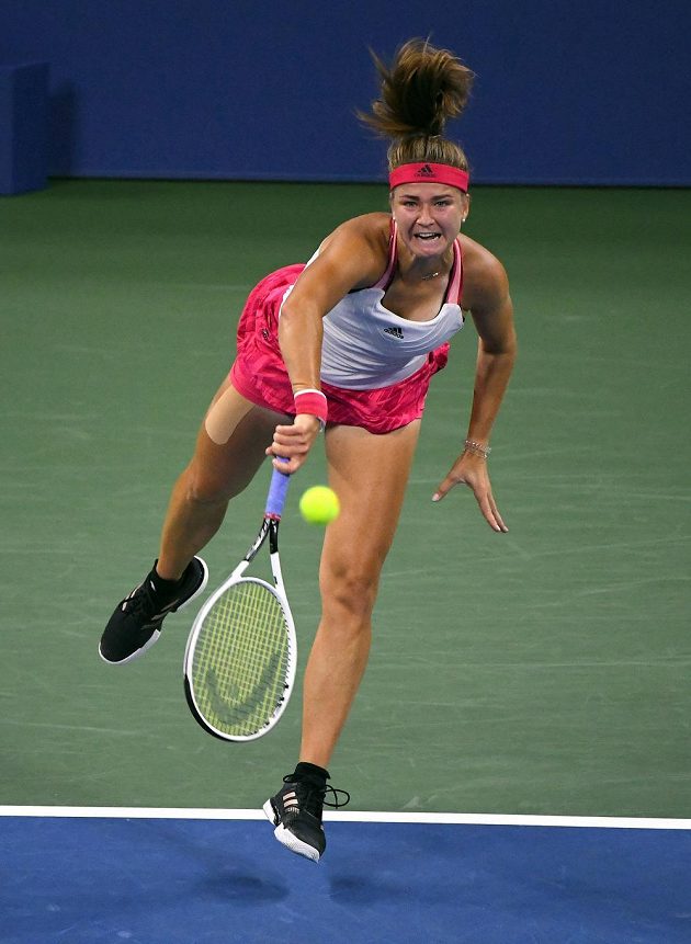 Karolína Muchová vypadla na grandslamovém US Open v osmifinále s Běloruskou Viktorií Azarenkovou.
