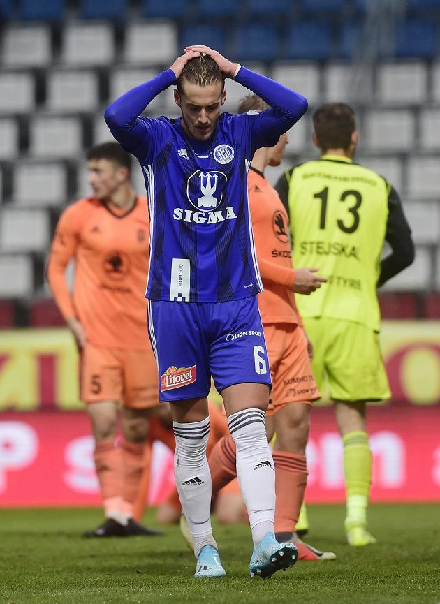 Jakub Plšek z Olomouce dobře věděl, že s bodem z duelu s Mladou Boleslaví v táboře Sigmy spokojenost nebude.