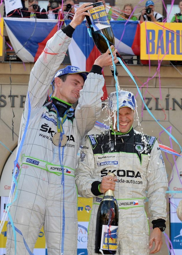 Navigátor Pavel Dresler (vpravo) s pilotem Janem Kopeckým při Barum rallye 2013.