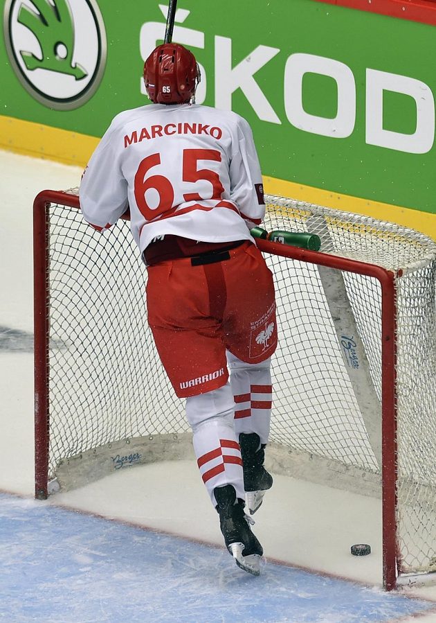 Tomáš Marcinko z Třince vstřelil v závěrečných vteřinách zápasu pátý gól do prázdné branky Lahti.