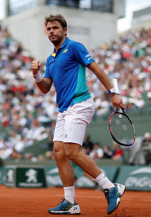 Švýcarský tenista Stan Wawrinka prošel do semifinále French Open hladce, ve třech setech porazil Chorvata Čiliče.