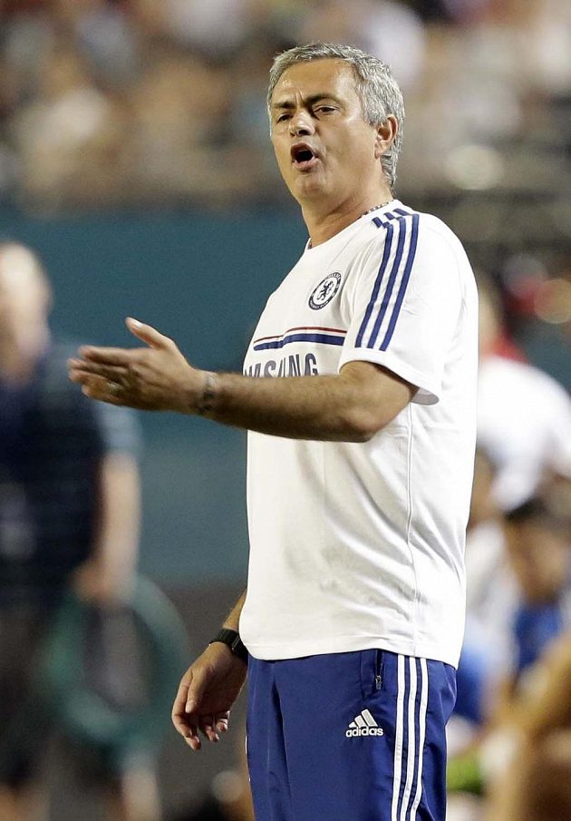 Trenér londýnské Chelsea José Mourinho během finálového utkání International Champions Cupu proti Realu Madrid.