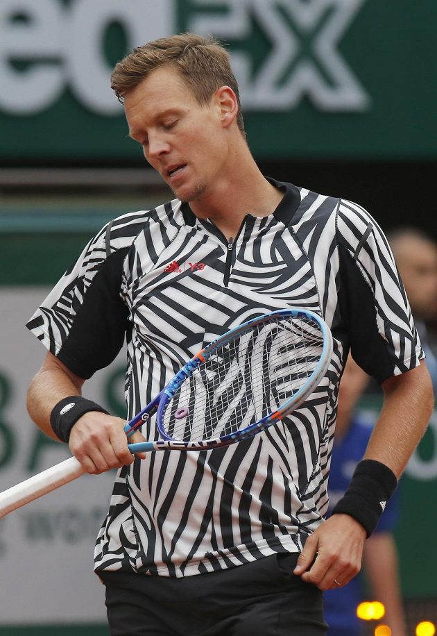 Tomáš Berdych tahal ve čtvrtfinále French Open proti světové jedničce za kratší konec.