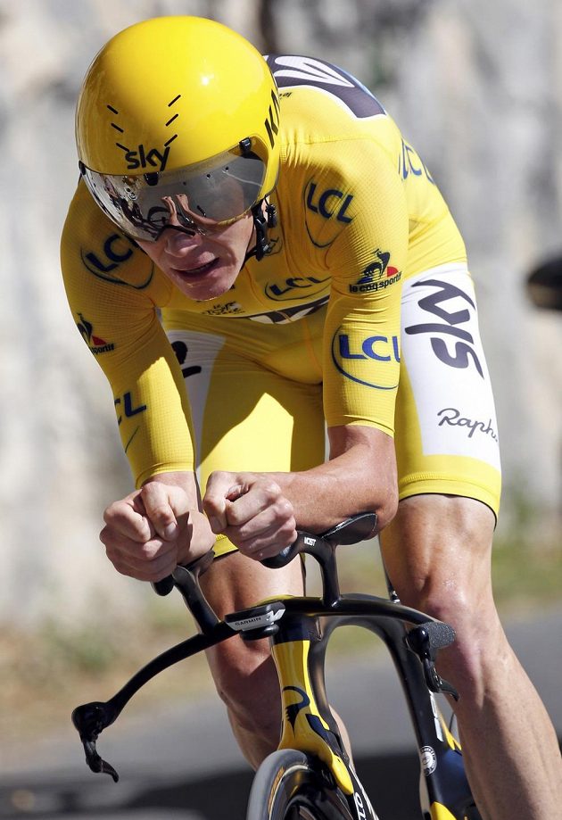 Lídr Tour de France Brit Chris Froome bez problémů zvládl 13. etapu - časovku.