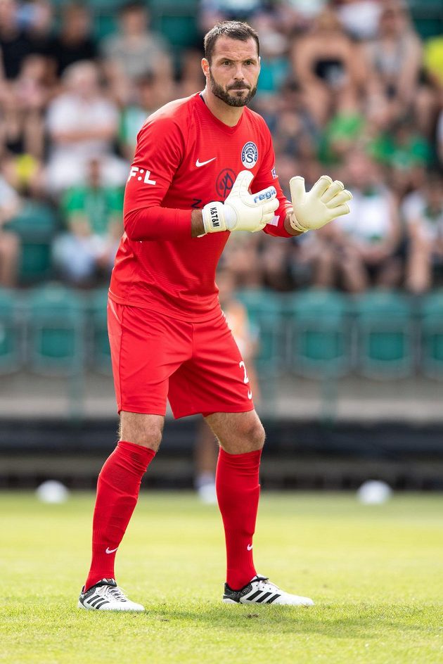 Brankář Slovácka Michal Daněk během utkání 1. kola Fortuna ligy na hřišti Bohemians.