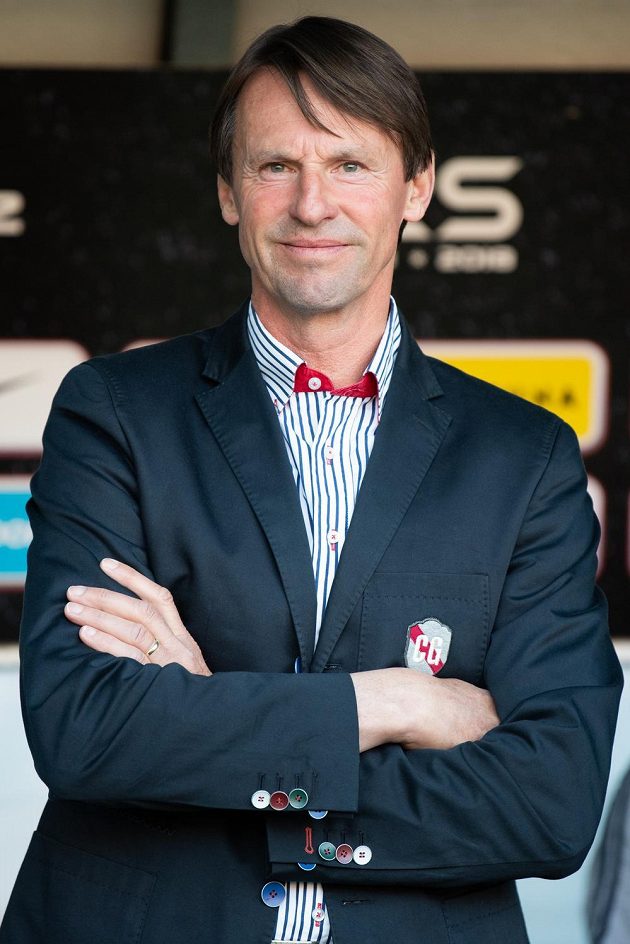 Trenér Karviné František Straka měl důvod k úsměvu, jeho Karviná vyhrála na Spartě.