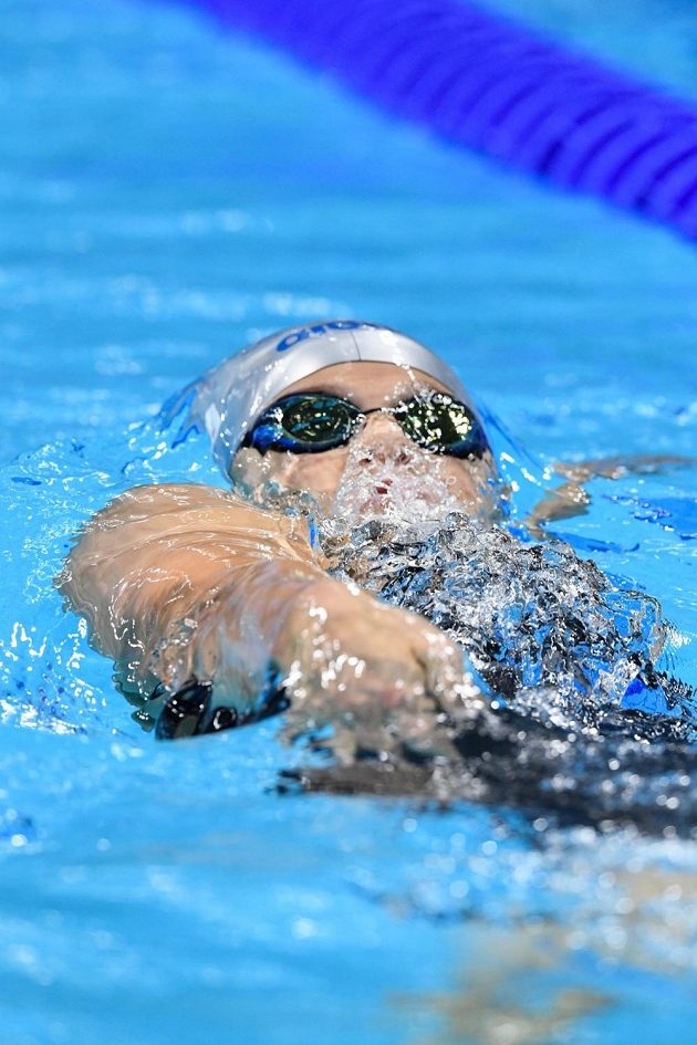 Plavkyně Simona Baumrtová v rozplavbě na 200 m znak.