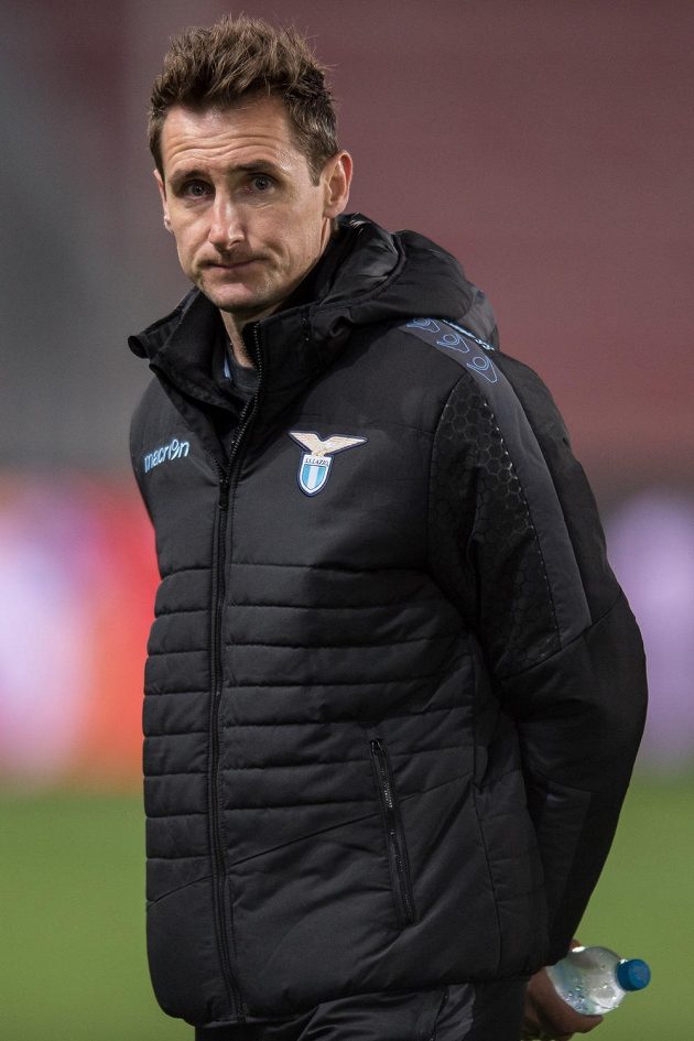 Útočník Lazia Miroslav Klose na Letné den před utkáním Evropské ligy se Spartou.