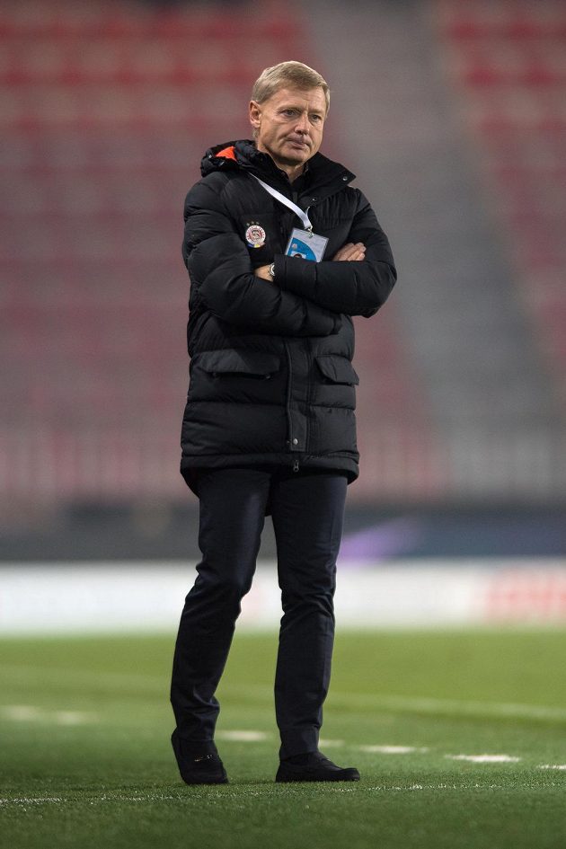 Sparťanský trenér Zdeněk Ščasný během utkání 11. kola Synot ligy s Bohemians 1905.