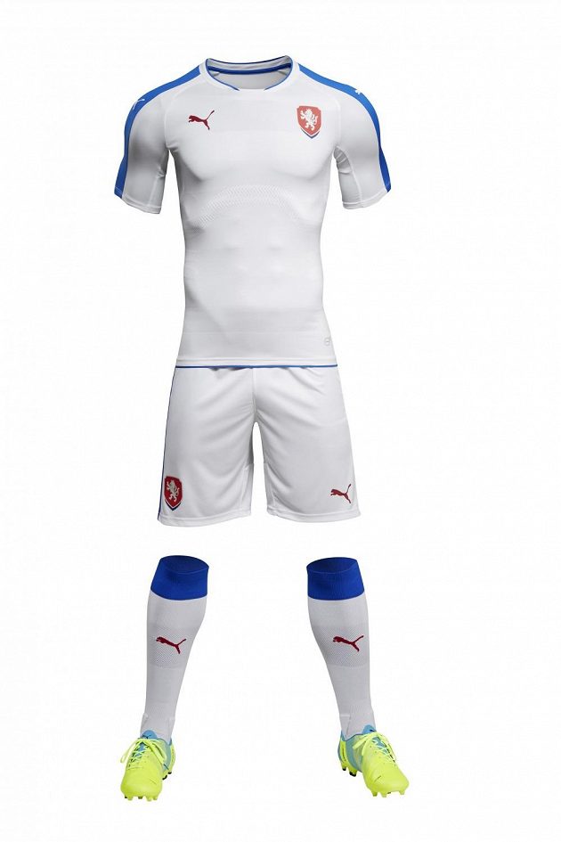 Oblečení pro venkovní zápasy české reprezentace.