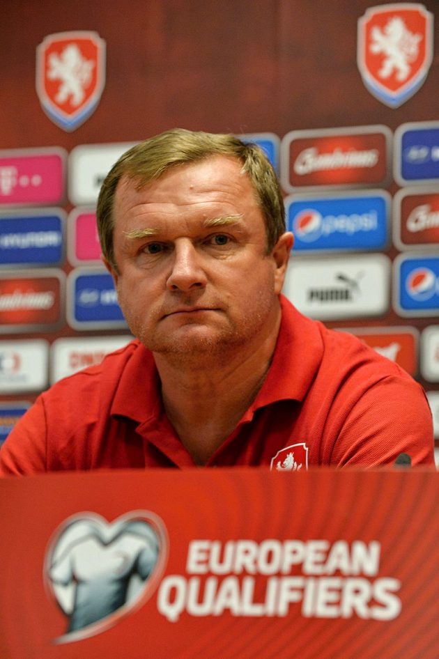 Trenér české fotbalové reprezentace Pavel Vrba během středeční tiskové konference.