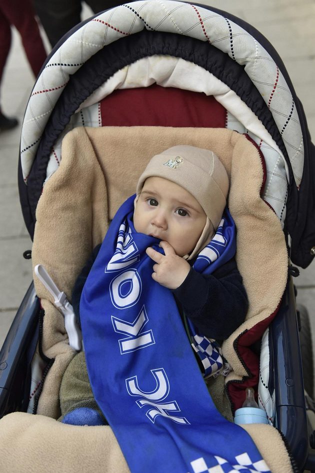 Fanoušci mohli sledovat první extraligové finále na velkoplošné obrazovce na Zelném trhu v Brně.