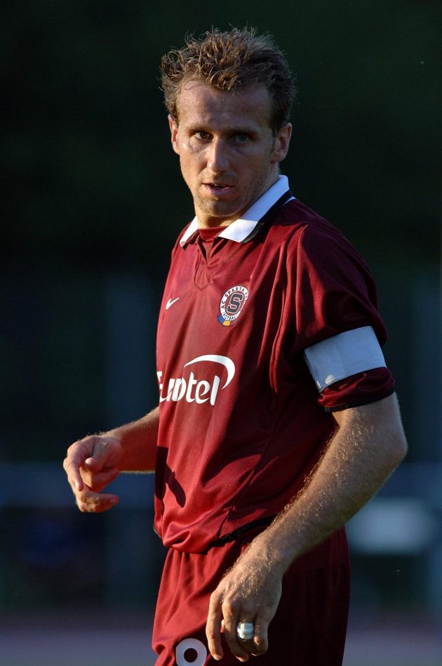 Karel Poborský ze Sparty během přípravného utkání s Unterhachingem v červenci 2005 v rakouském Pensbergu.