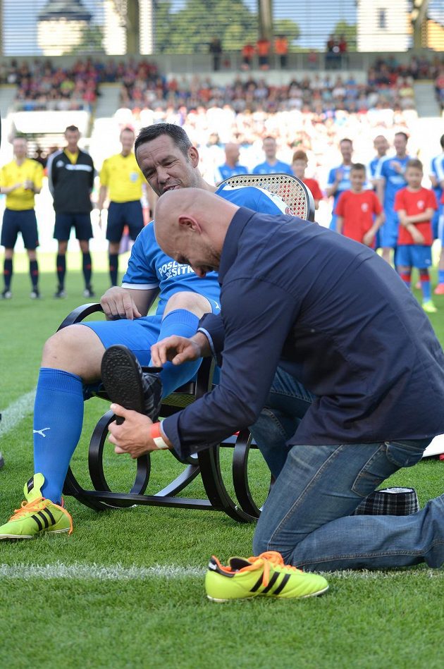 Pavel Horváth dostal na cestu do fotbalového důchodu vedle houpacího křesla i papuče.
