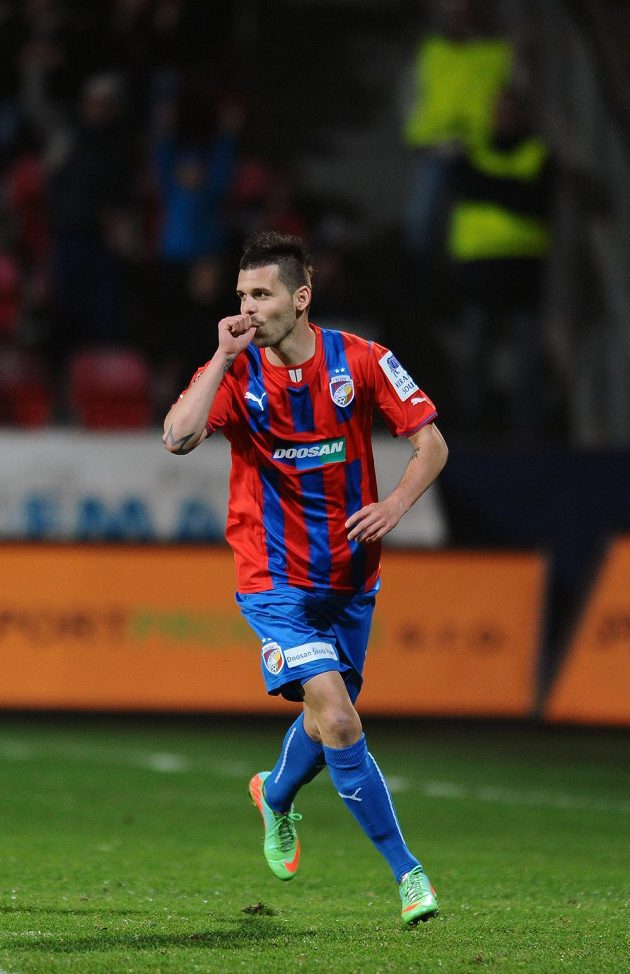 Záložník Michal Ďuriš proměnil pokutový kop a definitivně tak pečetil debakl Liberce, který odjel z Plzně se šestigólovým přídělem.