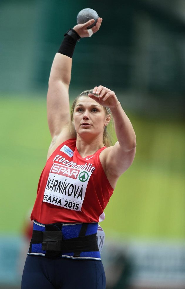 Česká koulařka Jana Kárníková se chystá ke kvalifikačnímu pokusu na HME v atletice.
