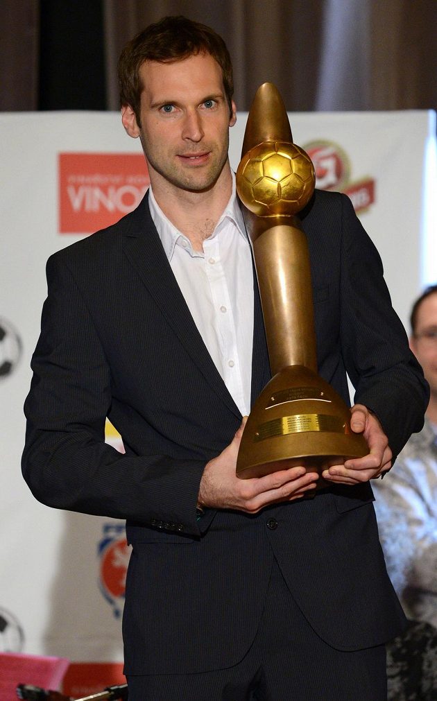 Brankář Petr Čech získal již poosmé Zlatý míč v anketě Klubu sportovních novinářů.