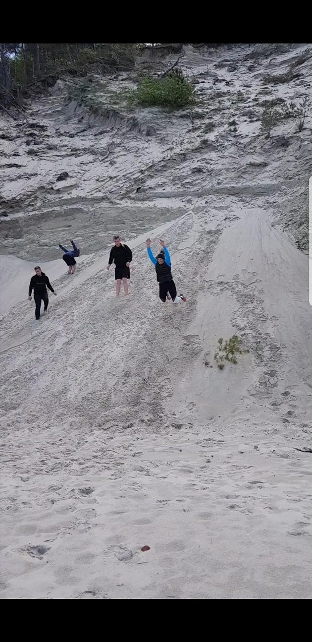 Skeletonistka Anna Fernstädtová při tréninku s českými bobisty v Polsku.