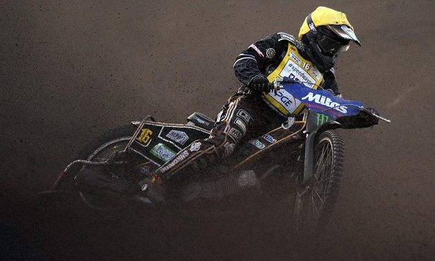 Český závodník Josef Franc během Grand Prix v ploché dráze na stadiónu Markéta v Praze.