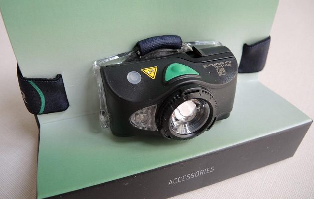 Čtyřbarevná čelovka Ledlenser MH8 ‒ už samotné balení vykazuje germánskou preciznost.