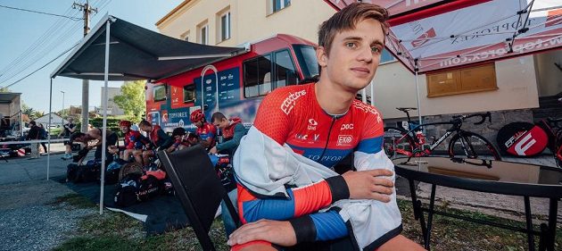 Roman Lehký v zázemí týmu Topforex Lapierre.
