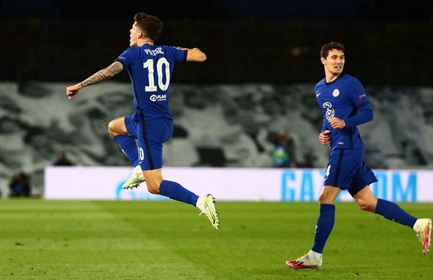 Fotbalista Chelsea Christian Pulisic se raduje z trefy proti Realu v semifinále Ligy mistrů.