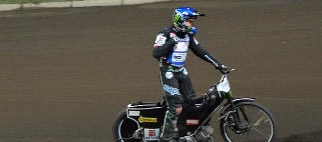 Je dobojováno. Tai Woffinden z Británie vyhrál GP v Praze na Markétě potřetí v řadě.