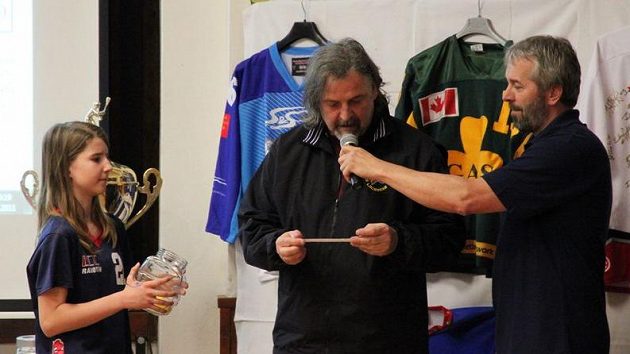 Losování základních skupin Memoriálu Aleše Hřebeského 2011