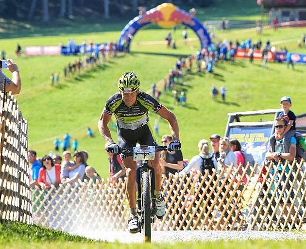 Kristián Hynek na bikerské části závodu Dolomitenmann 2015.