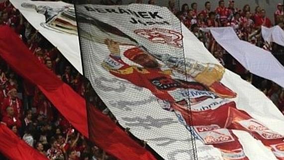 Fanoušci Slavie připravili pro rozlučku Josefa Beránka speciální choreografii.