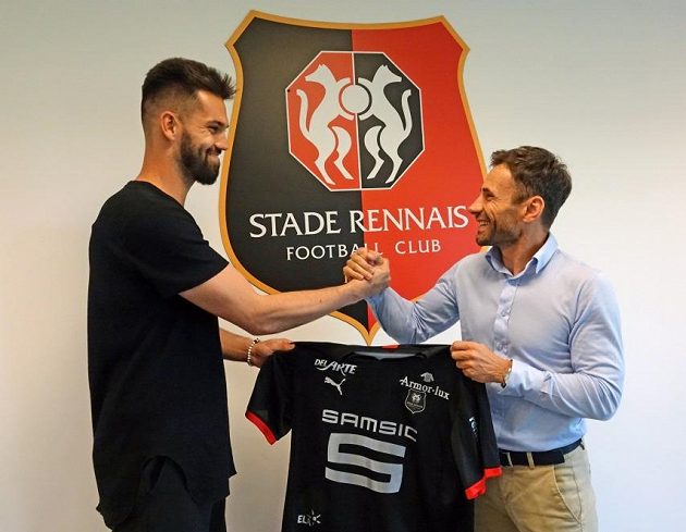 Ze Sparty do Rennes! Brankář Tomáš Koubek (vlevo) a jeho manažer Viktor Kolář.