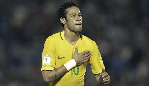 Brazilec Neymar se podílel na výhře Kanárků na půdě Uruguaye 4:1 v kvalifikaci o postup na MS 2018 jedním gólem.