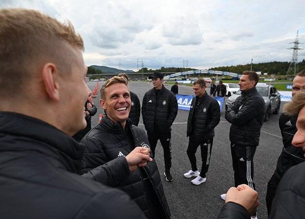 Bořek Dočkal a spol. se těší na klubový šampionát v řízení...