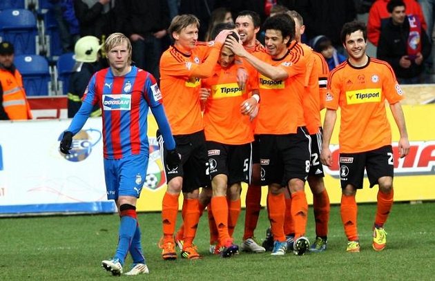 Reprezentant Rajtoral nevěří svým očím, radující se Olomouc nasázela Plzni čtyři góly!
