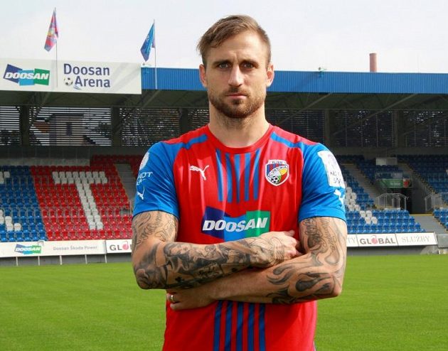 Jan Holenda v plzeňském dresu.