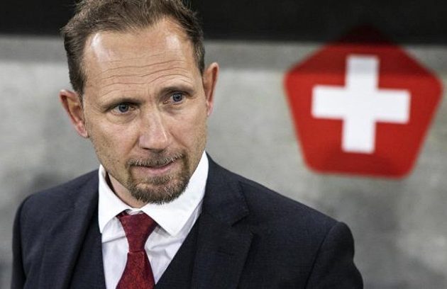 Mauro Lustrinelli na lavičce švýcarské reprezentace do 21 let.